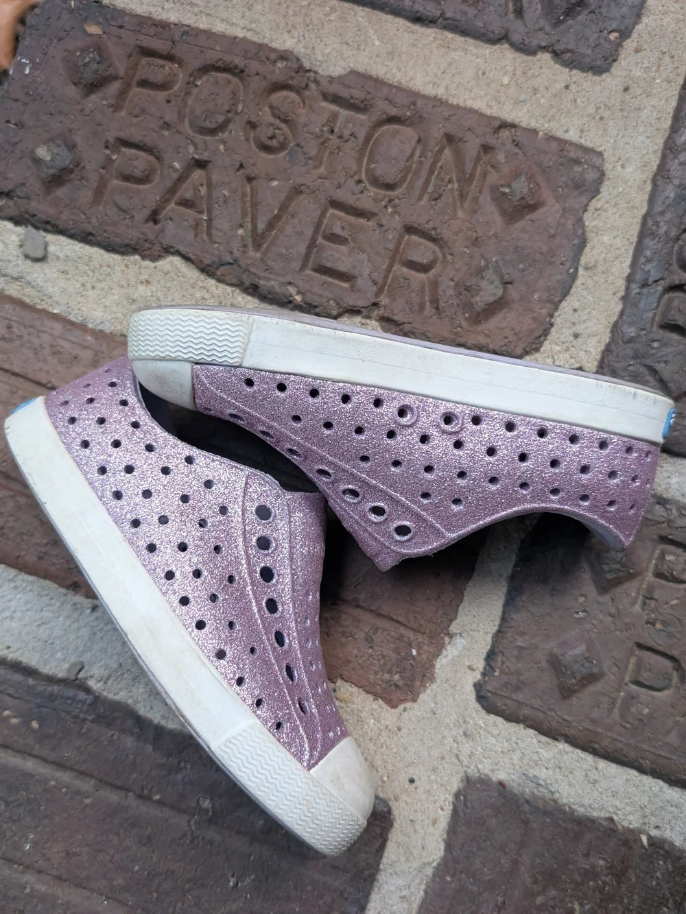 Native Kids Slip-On Jefferson Sneakers in Purple Glitter